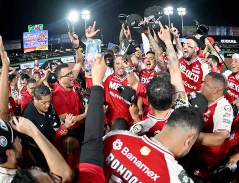 Panameño Allen Córdoba y Diablos Rojos logran bicampeonato en el béisbol mexicano