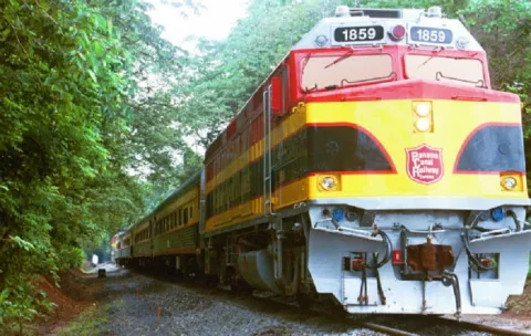 Buscarán derogar contrato ley del Ferrocarril del Canal de Panamá