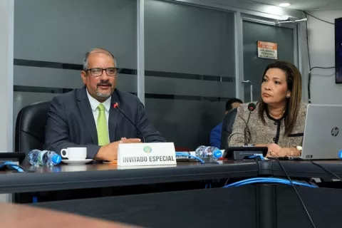 Asamblea debe $500 mil en alquiler de autos