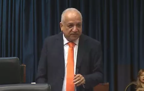Camacho no respaldará cambios al reglamento interno de la Asamblea Nacional