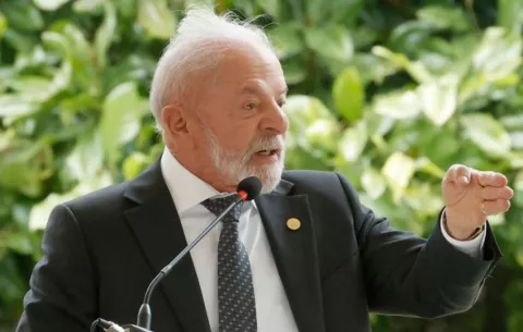 Lula convierte caminata en acto por la soberanía de Brasil en medio de disputa con Trump