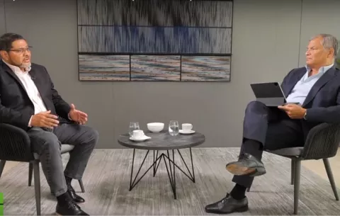 Saúl Méndez reaparece en entrevista con Rafael Correa, quien fue condenado por corrupción