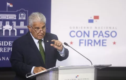 Panamá asegura que restauró relaciones consulares con Venezuela ante migración en retorno