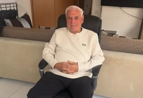 Martinelli espera el pago de una apuesta, mientras enumera el desastre de la administración Cortizo - Carrizo