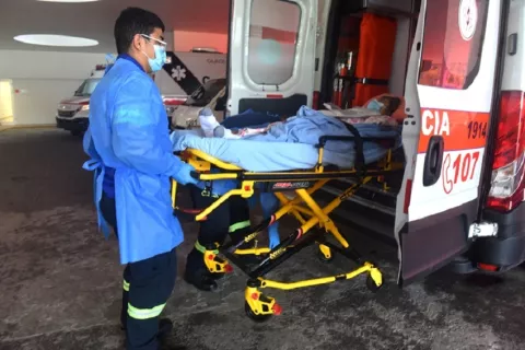 Pacientes de neurocirugía son trasladados a la Ciudad de la Salud
