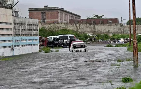 Cancillería panameña pide evitar viajes al Caribe por el huracán Melissa