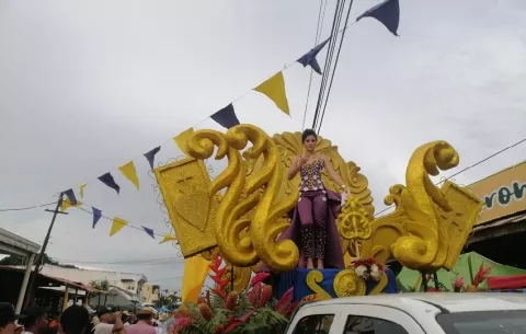 Con un colorido desfile culminan las festividades por los 177 años de fundación de Chitré