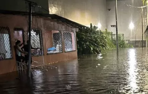 Las fuertes lluvias azotan a Colón y a sus alrededores