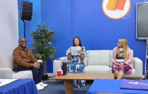 Conversatorio aborda cómo alcanzar el control financiero desde una perspectiva cristiana
