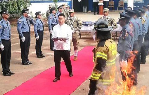 Inician las festividades patrias en Herrera con ceremonia de cremación de banderas