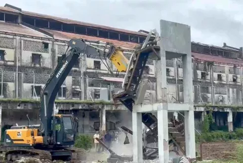 Mano de obra local para construcción de la cárcel de Colón