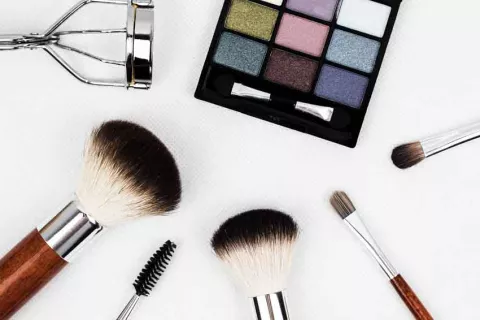 Amazon vende en todo el mundo cosméticos con mercurio, según informe