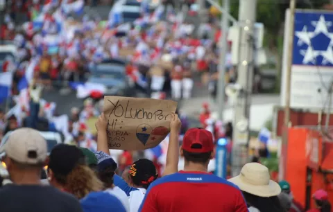 Docentes separados de sus puestos en el Oeste aseguran que enfrentan una dura situación