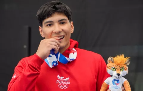 Panameño Richard Atencio gana bronce en gimnasia artística de los Juegos Centroamericanos