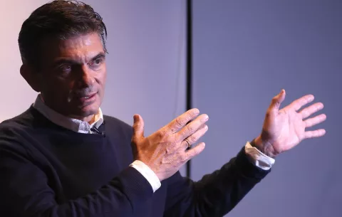 Paz dice que Bolivia tendrá relación con países que "tengan la democracia como principio"