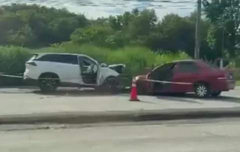 Conductora en vía contraria ocasiona accidente; dos personas pierden la vida en San Carlos