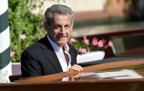 Sarkozy estará aislado del resto de los presos en la cárcel parisina de La Santé