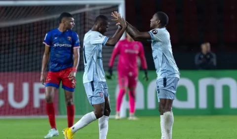 Sporting San Miguelito festeja su clasificación a la Concacahampions