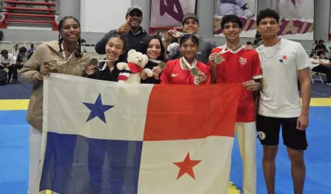 Taekwondo panameño  sube al  podio en torneo de  México