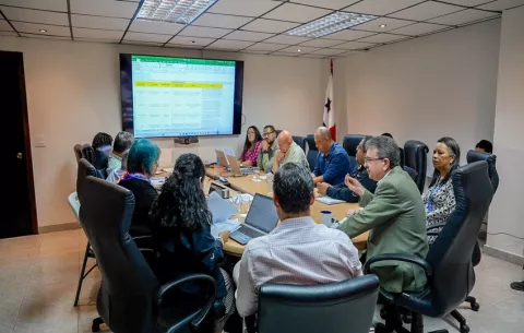 MiAmbiente y organizaciones ambientalistas se reúnen para despejar dudas sobre la auditoría a la mina