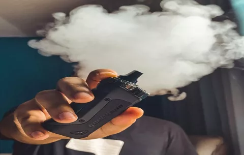 La OMS alerta sobre el auge del cigarrillo electrónico entre los jóvenes