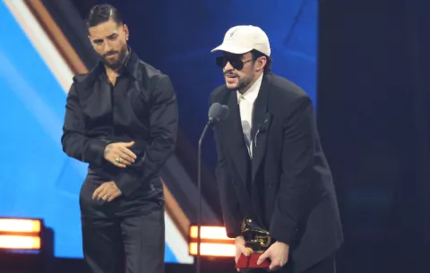 Bad Bunny agranda su huella, Alejandro Sanz sorprende y Karol G deslumbra en los Grammy