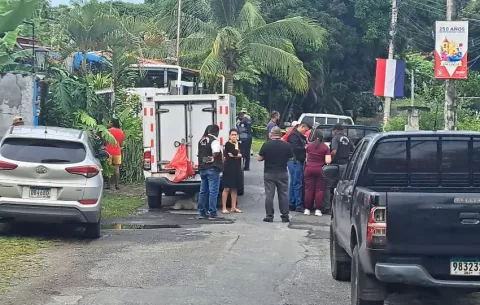 Hallan el cuerpo sin vida de una mujer en calle cuarta de San Carlos 