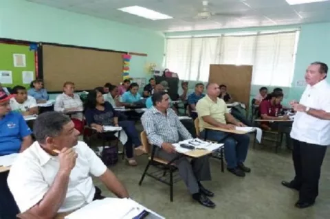 Meduca capacitará a más 50 mil educadores a nivel nacional