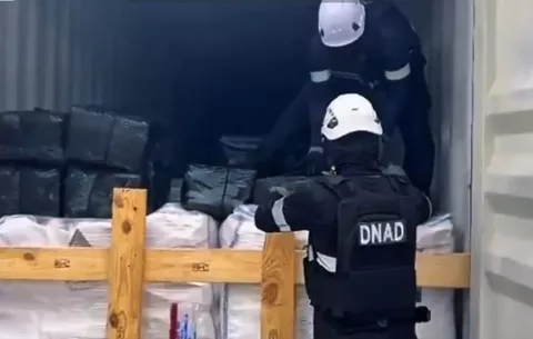 Hallan en Panamá 300 paquetes de droga en un contenedor con destino a Australia