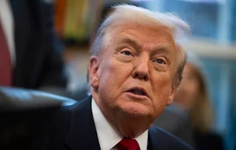 Trump acusa a los demócratas de 'desviar la atención' con el caso Epstein y difundir mentiras
