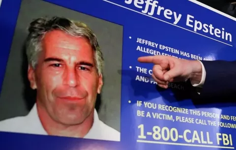 Las víctimas de Epstein tras la ley: 'Pasamos de sentir miedo a sentir que se nos teme'