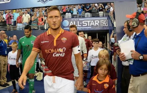 Francesco Totti, investigado por presunto abandono de su hija tras una denuncia de su ex