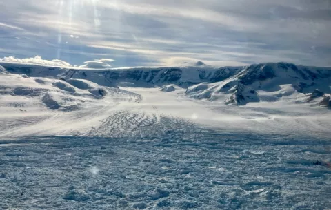 Un glaciar de la Antártida colapsa a una velocidad no vista desde la Edad de Hielo