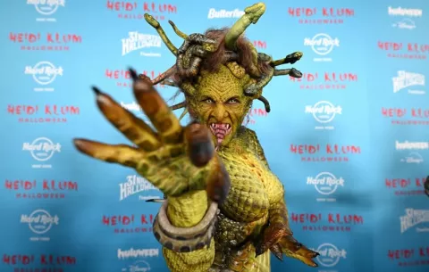 Celebridades que reinaron en Halloween 2025, según Grok
