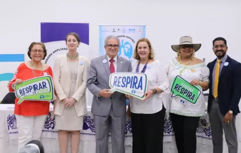 Minsa refuerza campaña de vacunación contra la neumonía