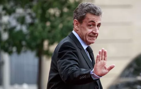 Sarkozy saldrá de la cárcel en libertad condicional tras pasar 20 días en prisión