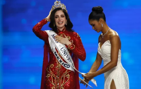 Petróleos Mexicanos niega relación con dueños de Miss Universo y triunfo de Fátima Bosch