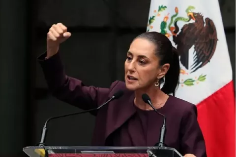 Presidenta mexicana denunció a hombre que la tocó