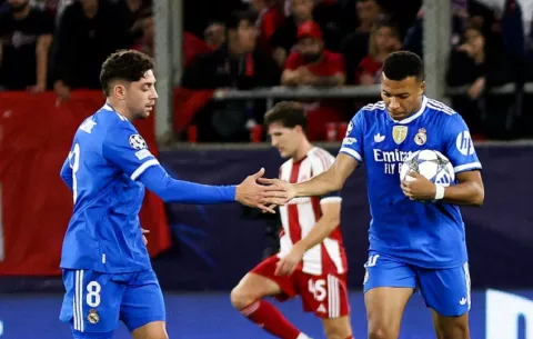 Real Madrid vive un calvario para ganar al Olympiacos a pesar de los cuatro goles de Mbappé