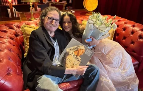 Rosalía se reúne con Charly García y visita la iglesia donde se bautizó el papa Francisco