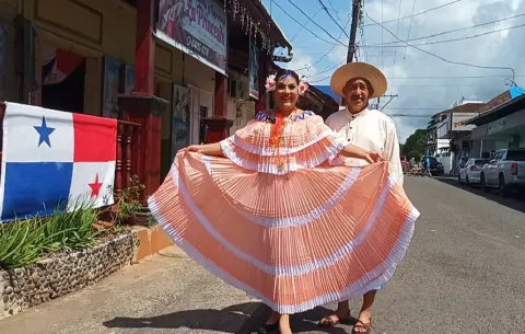 Soná celebra con orgullo el XVIII Festival Folclórico y Cultural de la Pollera veragüense
