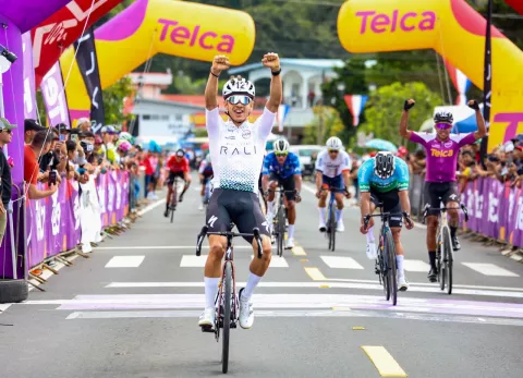 Costarricense Jason Huertas se lleva la tercera etapa en Chiriquí