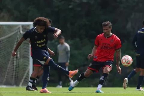Carrasquilla y Navas lideran la concentración de Pumas con miras al Clausura 2026
