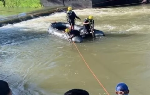 Pescador pierde la vida tras valcorse su lancha en la desembocadura del río Parita