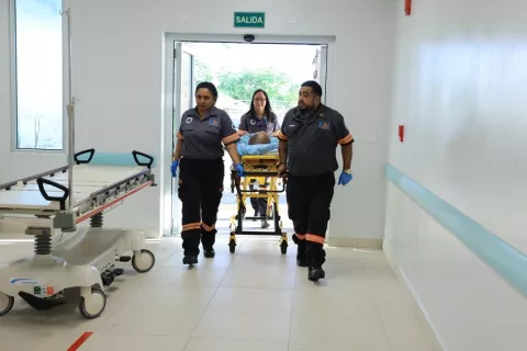 Trasladan a pacientes a nuevo hospital de Colón