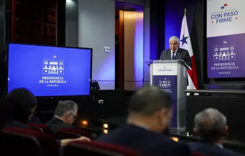 Mulino considera un gran honor asistir a la entrega del Nobel de la Paz a Machado