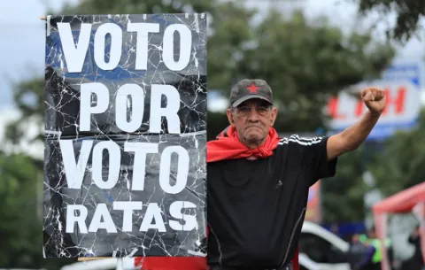  Alianza democrática se pronuncia ante paralización del conteo electoral en Honduras