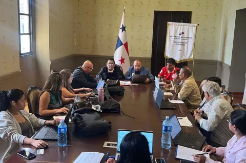 Manejo de desechos para comarcas indígenas