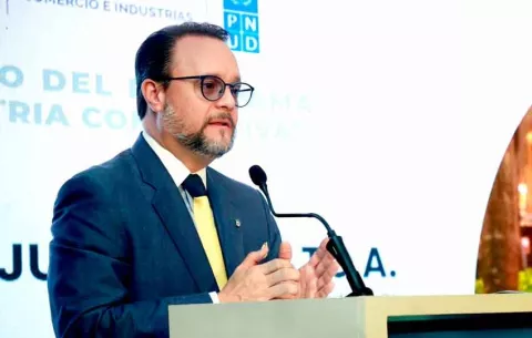 Gobierno anuncia ejecución de obras con regalías de la mina