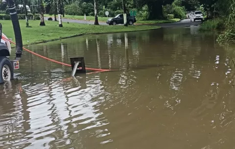 Realizan trabajo para mejorar la circulación de las aguas en época lluviosa en Colón